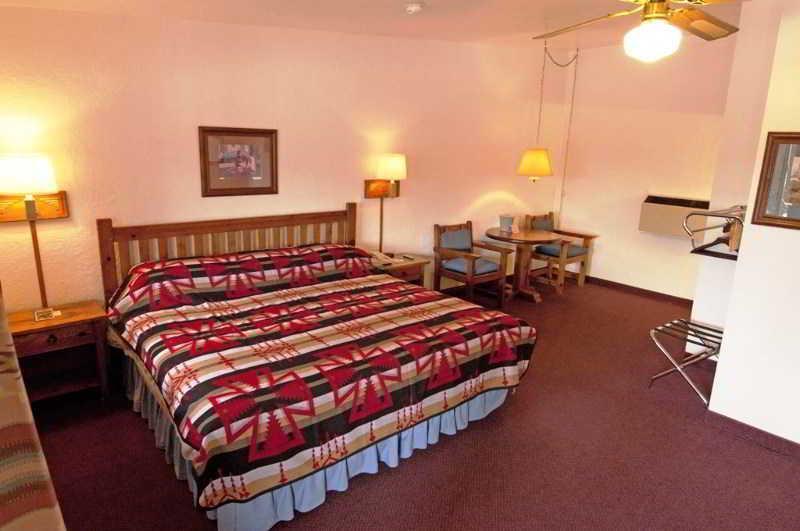 Thunderbird Lodge Chinle Extérieur photo