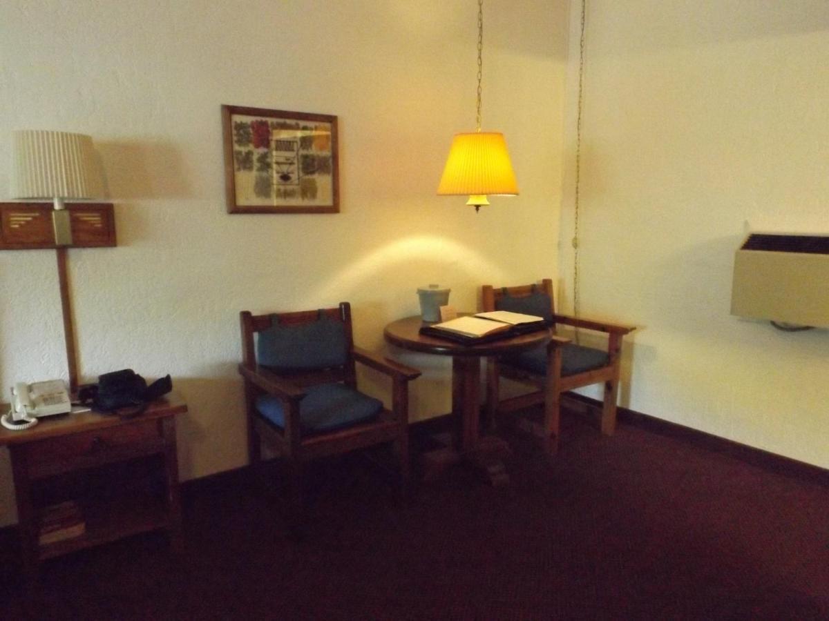 Thunderbird Lodge Chinle Extérieur photo